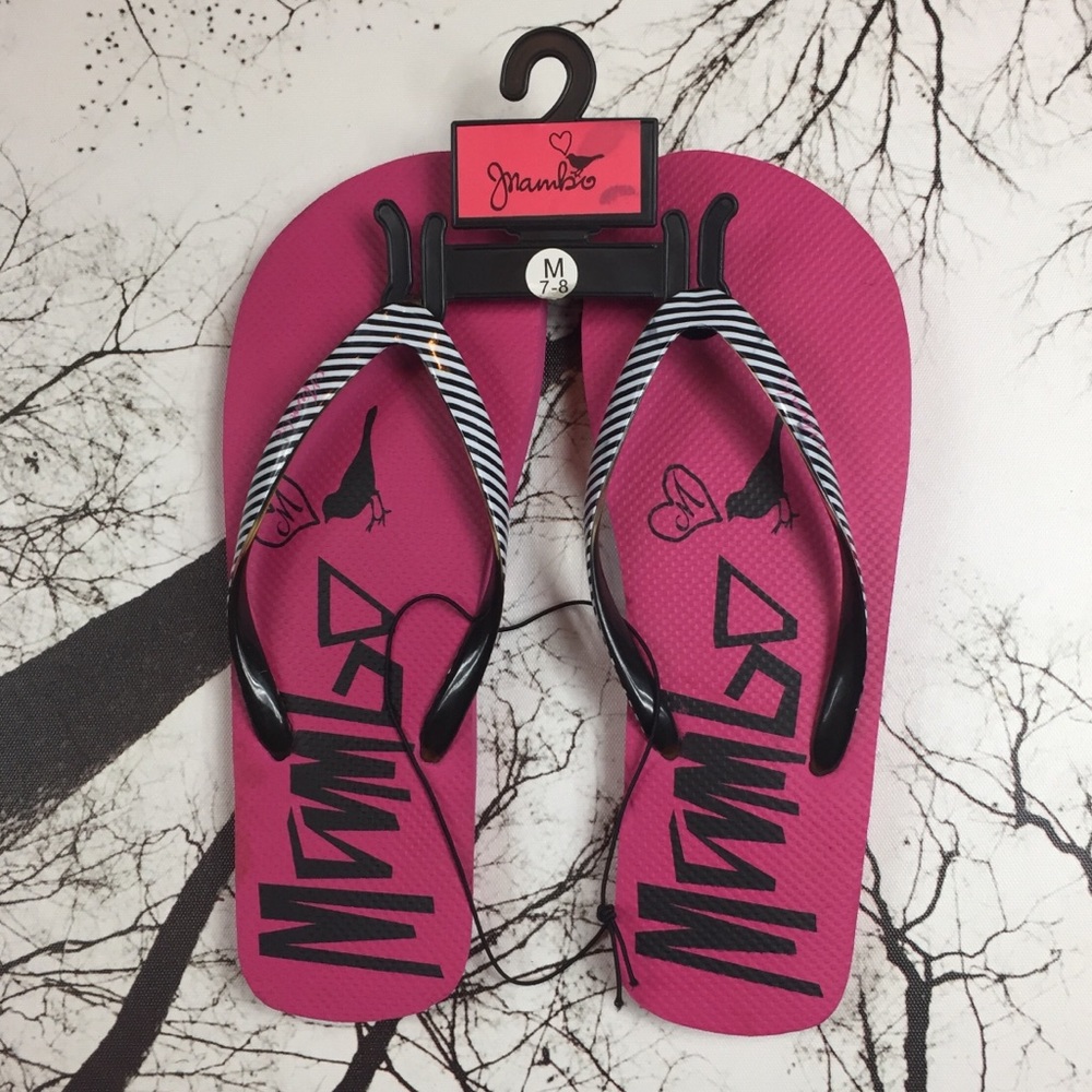 Mambo flip flops NWT